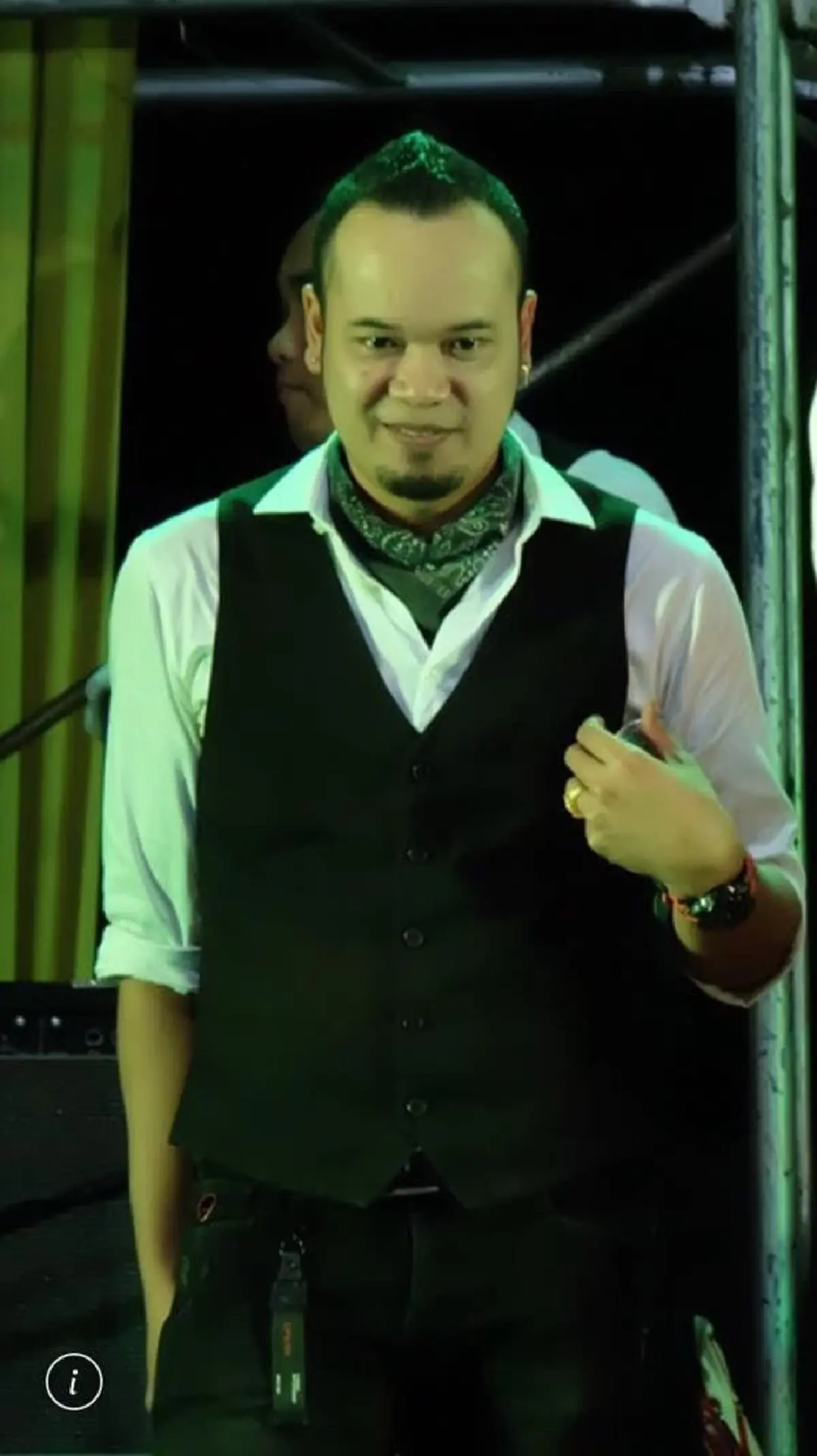 ตกใจทั้งงาน! ตลกดัง ลื่นล้มอย่างแรงกลางงาน เหน่ง เหม่งจ๋าย