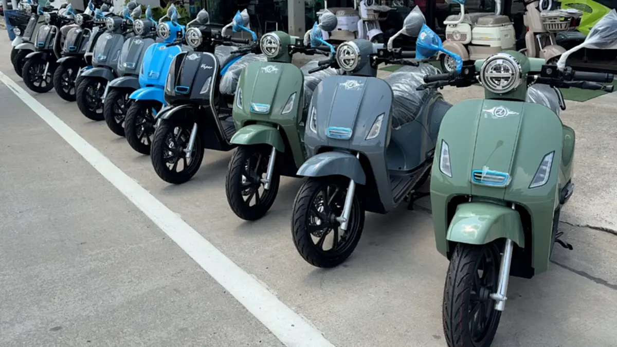 น้ำมันขาดตลาดดันยอดขายมอเตอร์ไซค์ไฟฟ้าชัยนาทพุ่งพรวด