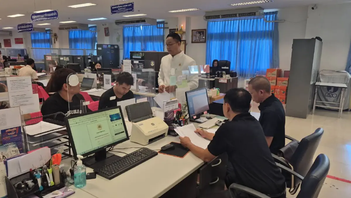 เบรกเดินทาง! 800 แรงงานบุรีรัมย์ไปอิสราเอล รอดูสถานการณ์