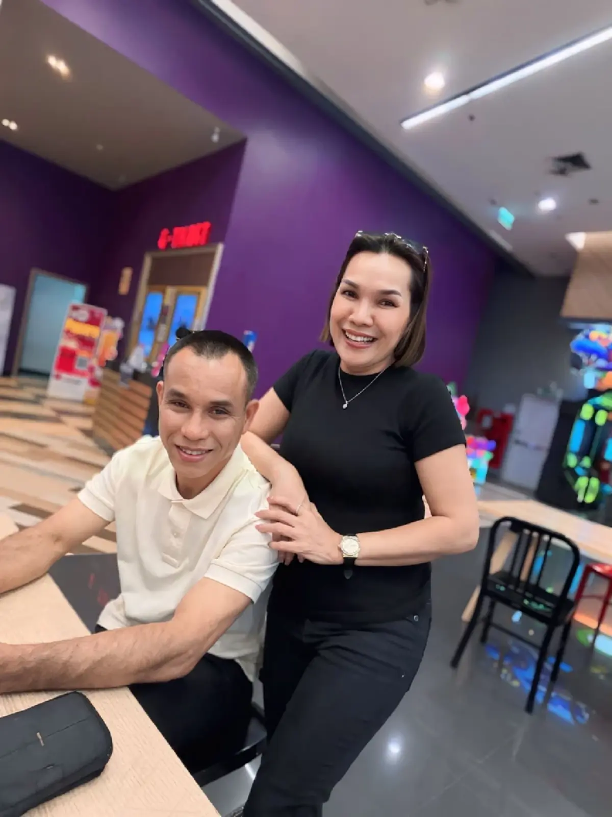  เปิดตัวรักครั้งใหม่ แม่เกตุ ควงหนุ่มทำบุญ เผยเหตุผลสุดอบอุ่น