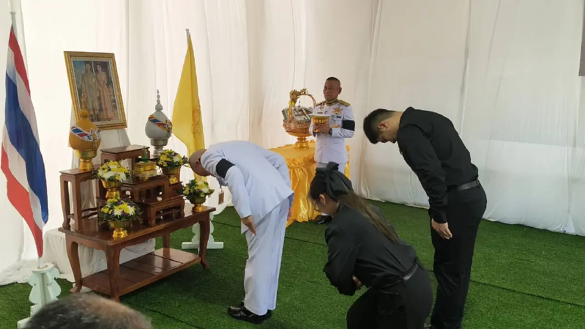 ปลื้มปีติ ในหลวง ทรงพระราชทานเงิน-กระเช้า แก่ผู้ช่วย 2 บีเกิ้ล