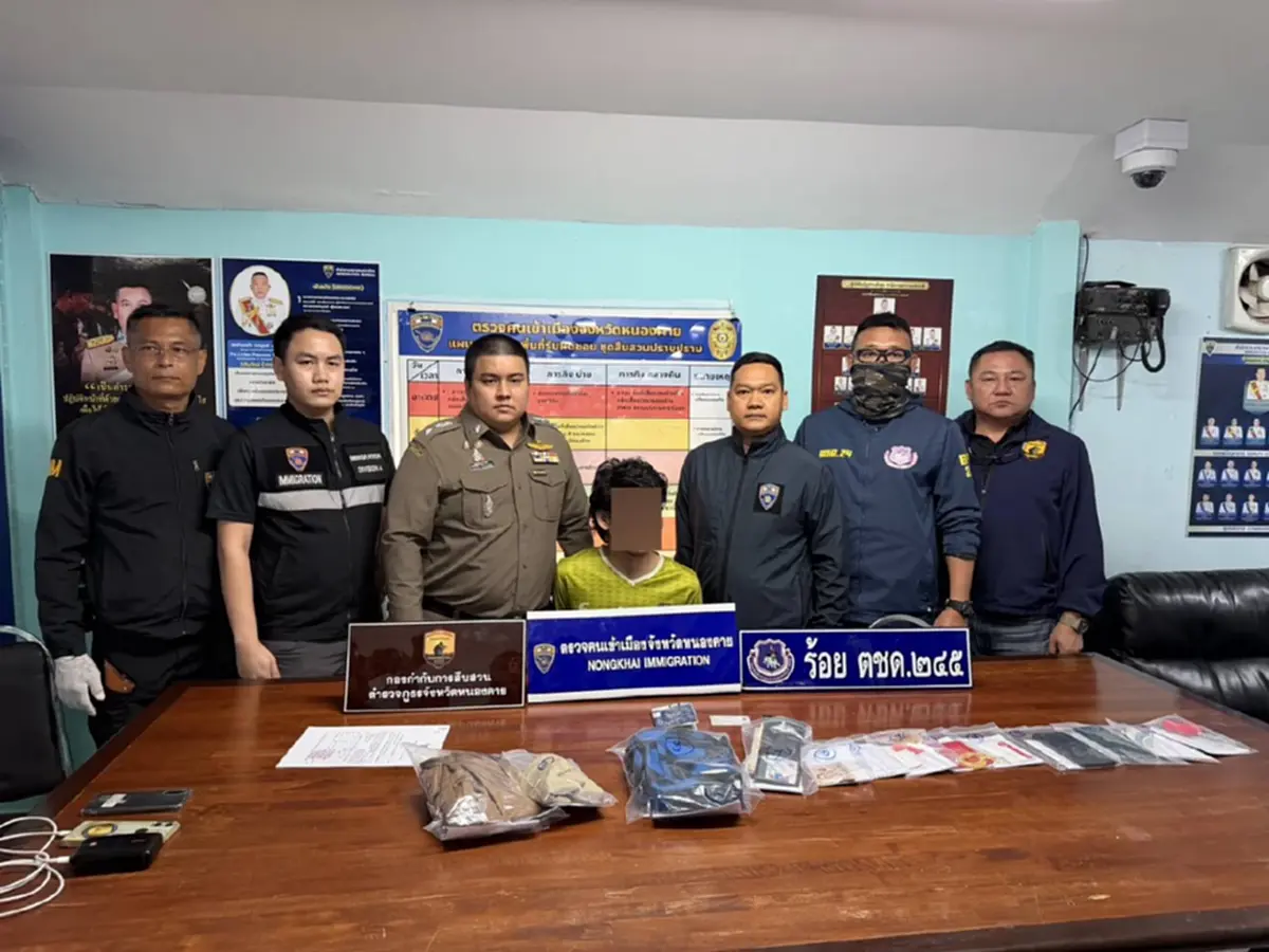 ทะเบียนรถ ชุดสืบสวนสน.ทุ่งสองห้อง เสียหลัก ขณะไปรับตัว นายต้อม