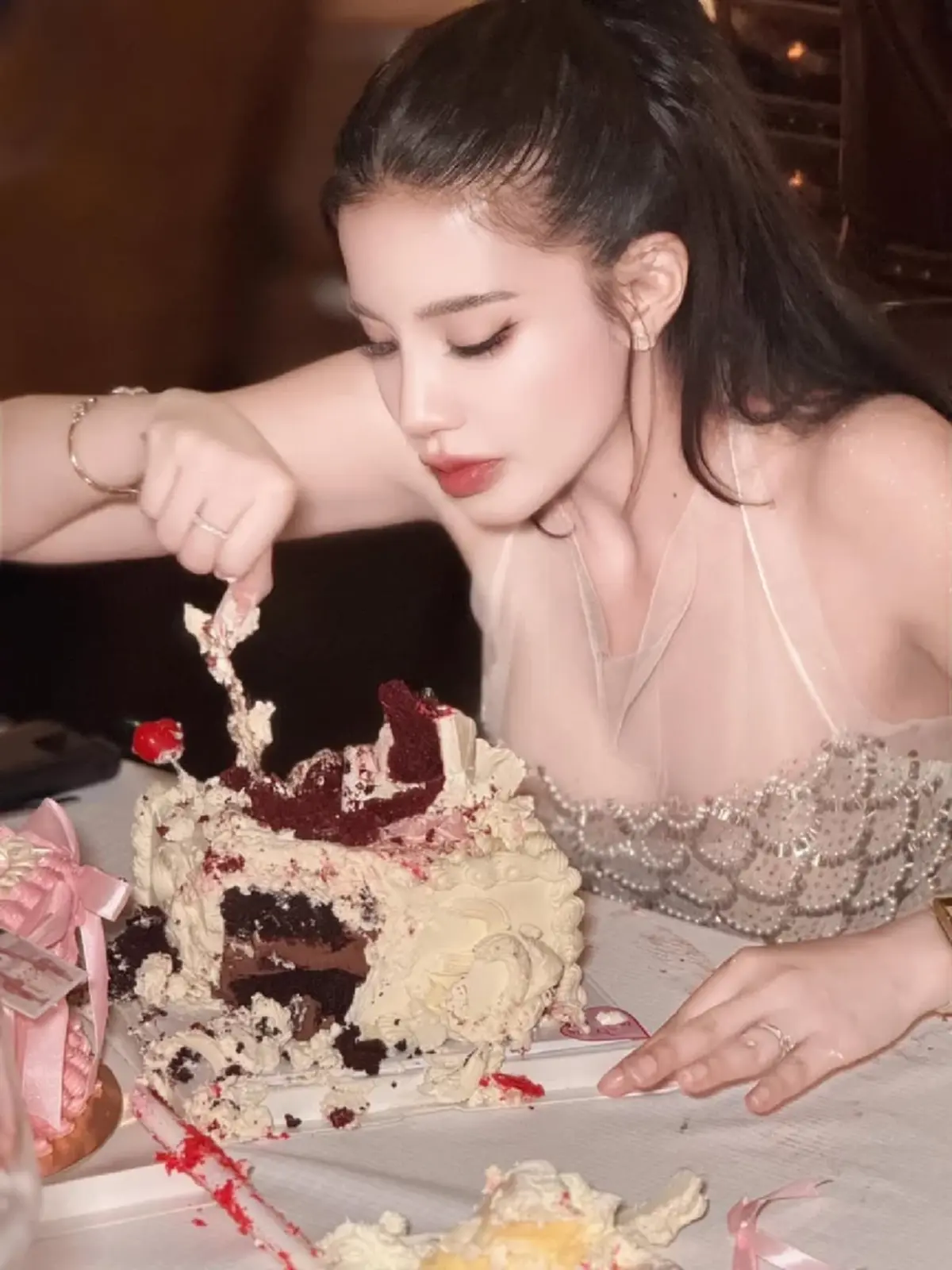 “ใบเตย สุธีวัน” ฉลองวันเกิด 38 สุดปัง อวดของขวัญให้ตัวเอง