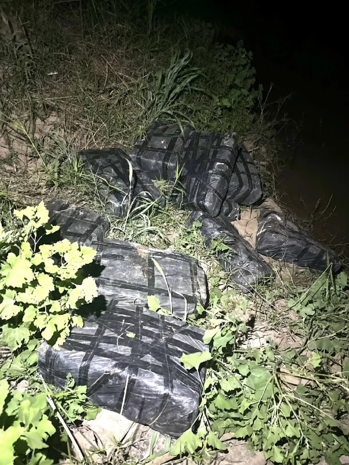 จับต่อเนื่อง! ยึดยาบ้าล็อตใหญ่กว่า 5.4 ล้านเม็ด ริมฝั่งโขง