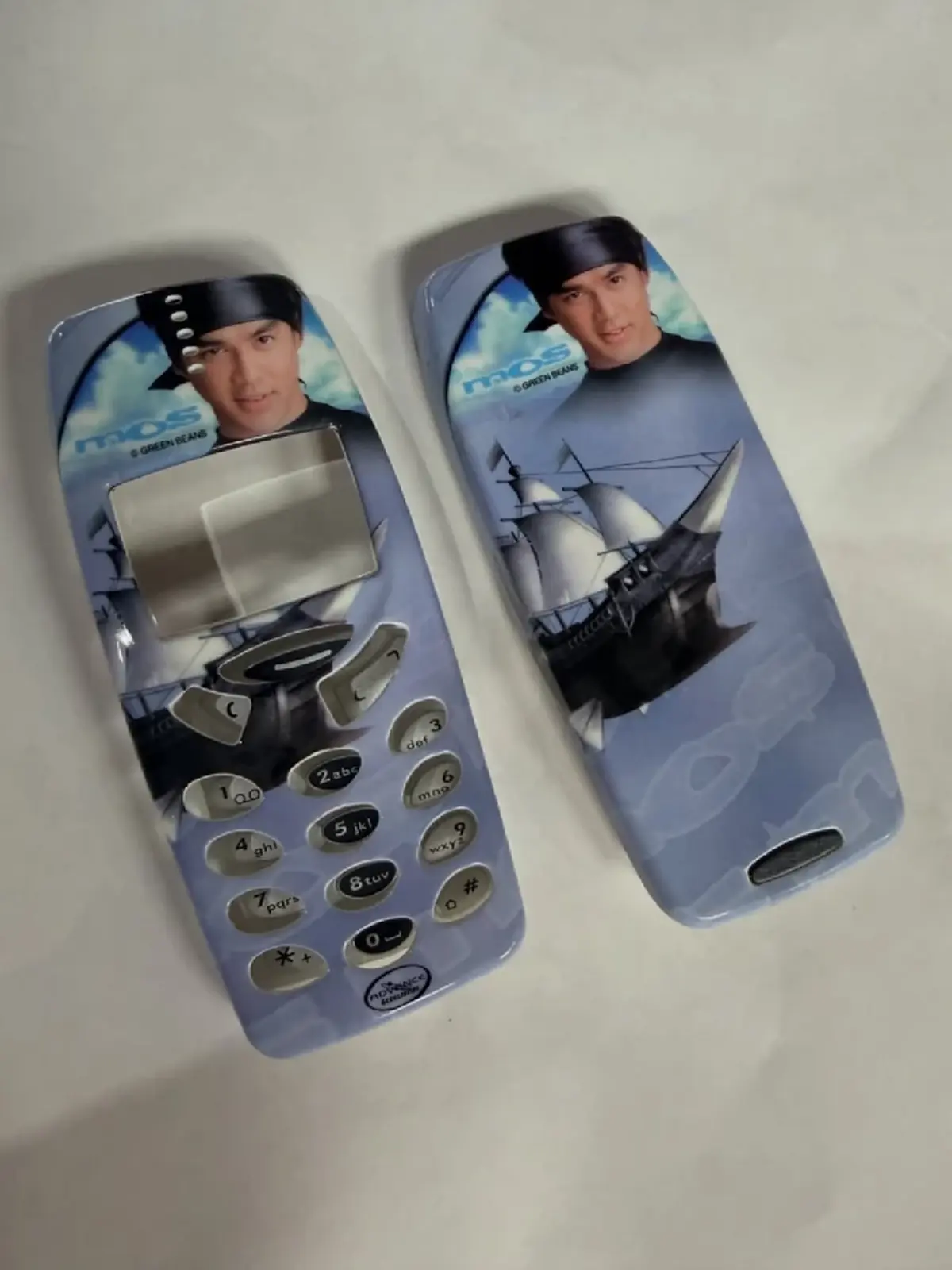 กรี๊ดสนั่น! มอส ปฏิภาณ โชว์ของสะสมยุค 90  รูปตัวเอง แรร์สุดๆ