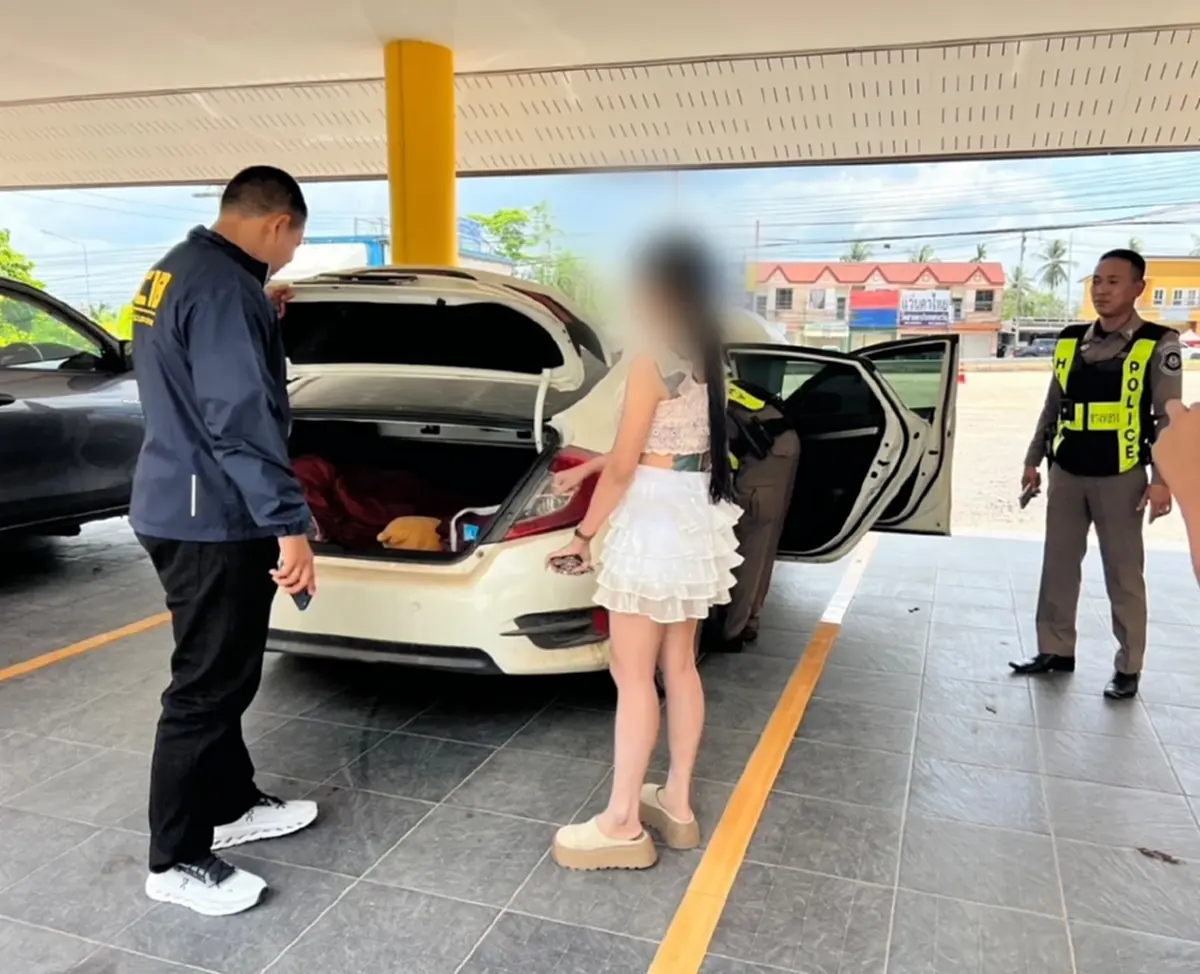 แช่ขวาเป็นเหตุ!ตร.ทางหลวงเรียกตรวจ เจอป้ายทะเบียนปลอม