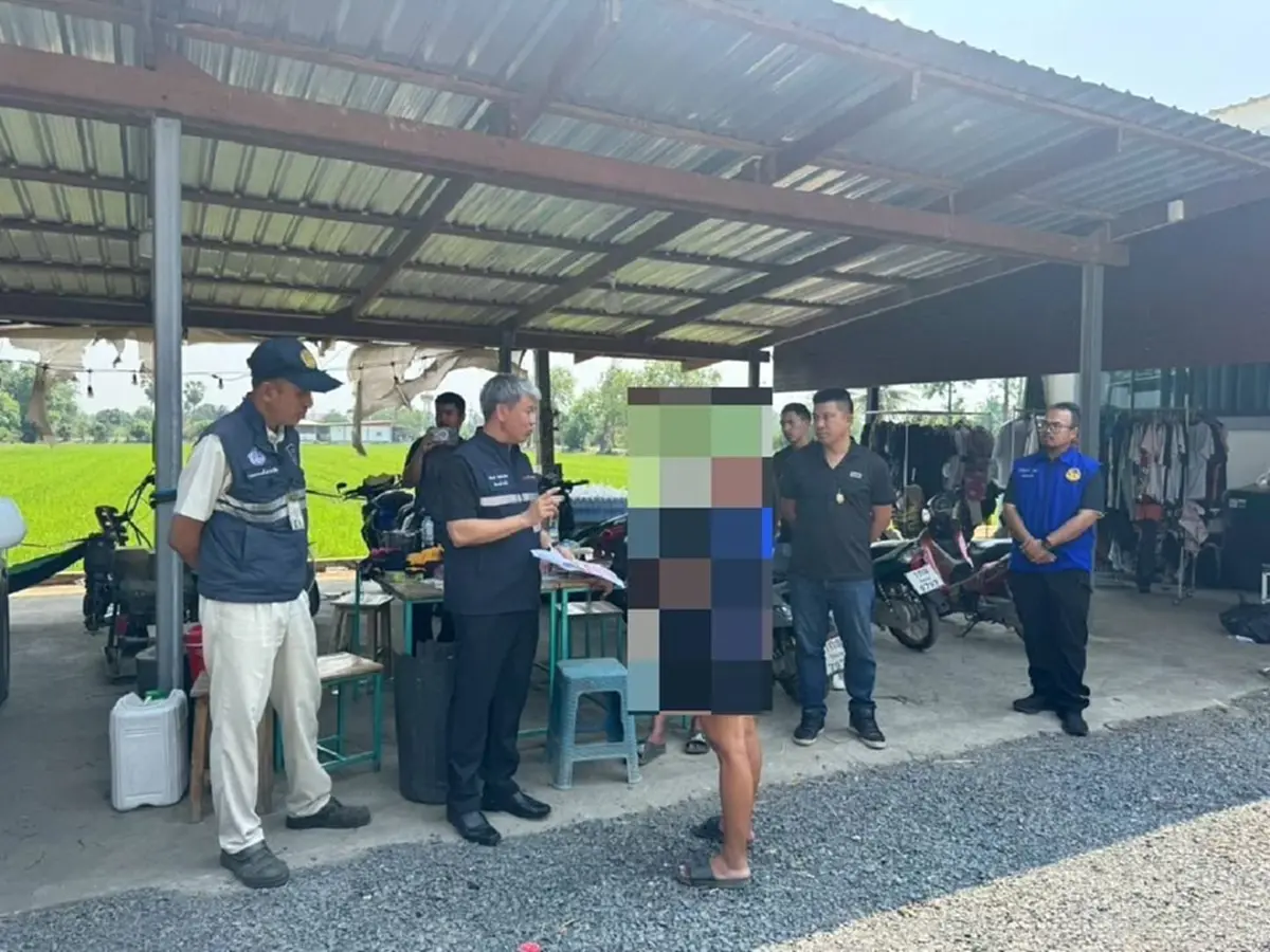 ชาวบ้านแค้นแจ้งจับ กักตุนน้ำมันขายแพงๆ เจอบุกรวบคาบ้าน