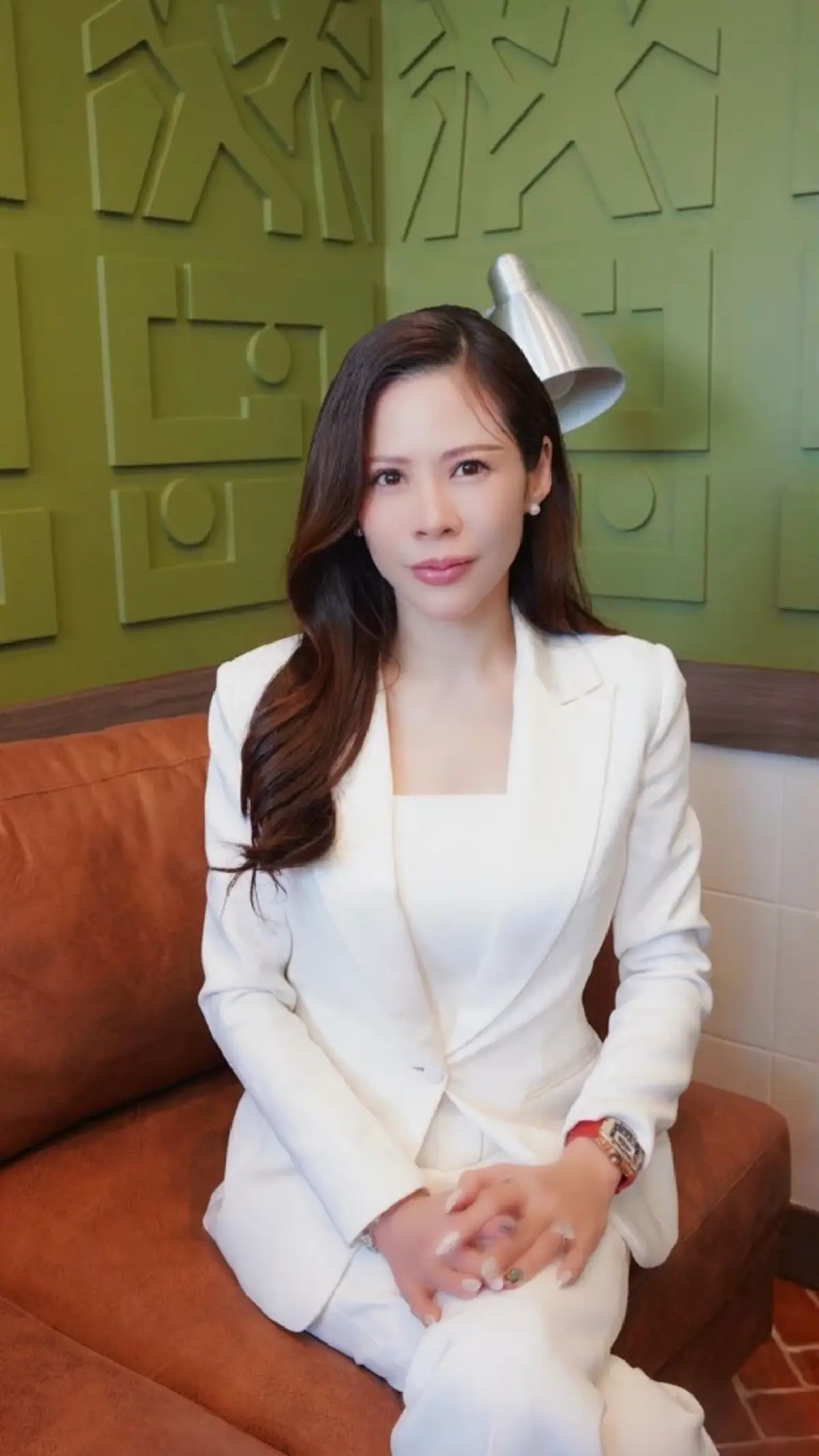 เดือดสนั่น "หมอเคท" ฟาดไม่ไว้หน้า อาจารย์แพทย์ ไล่ย้ายประเทศ