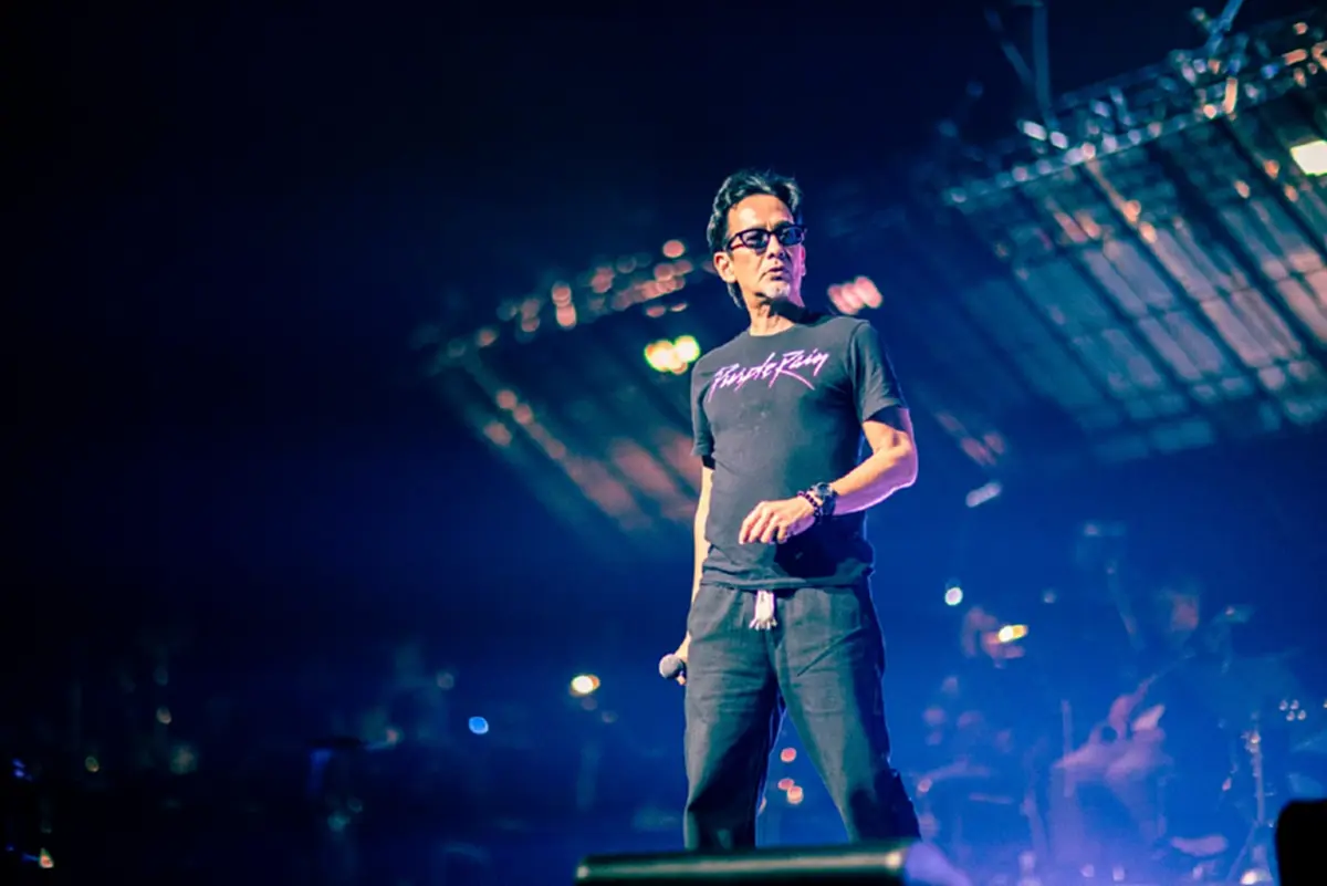 ฮือฮาทั้งโซเชียล! บิลลี่ โอแกน โพสต์ภาพคู่สาวปริศนา ลุ้นรักใหม่