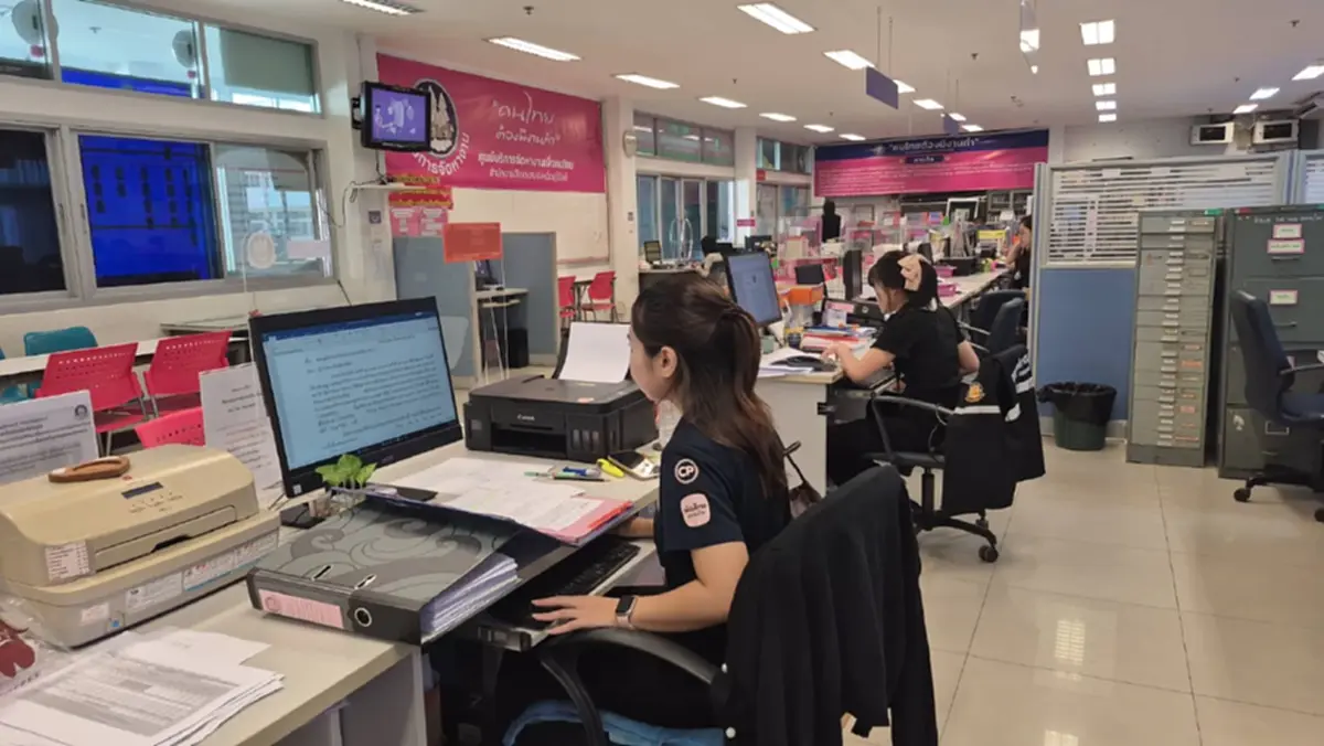 เบรกเดินทาง! 800 แรงงานบุรีรัมย์ไปอิสราเอล รอดูสถานการณ์