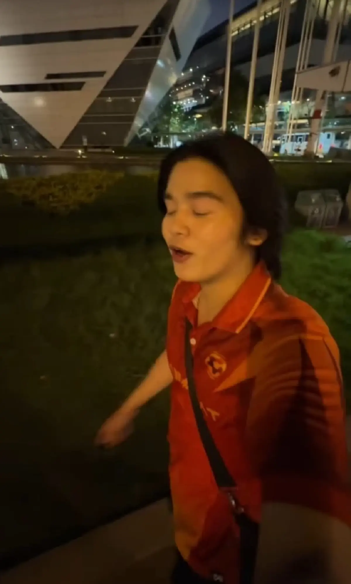 นศ.เดิน 47 กม. จาก มธ.รังสิต - ท่าพระจันทร์ สิ่งที่เจอพีกๆ ทั้งนั้น