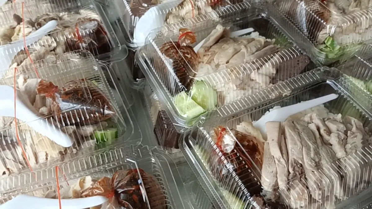 สั่ง 100 กล่องแล้วเท! แม่ค้าข้าวมันไก่ฉะเชิงเทราช้ำแถมโดนด่าซ้ำ