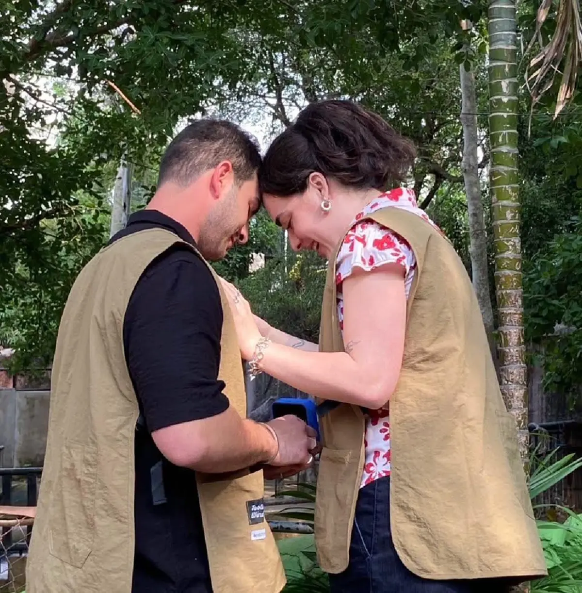 "เชฟอิตาลี" มาให้อาหารหมูเด้ง ก่อนสุดท้าย ทำคนเขินทั้งสวนสัตว์