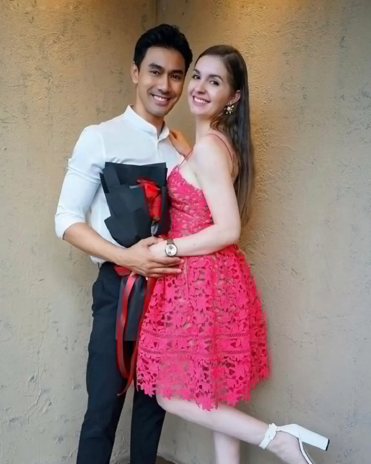 รู้จัก "คิตตี้ คริสติน่า" อดีตภรรยา "เอส กันตพงศ์" สวยเก่งไม่ธรรมดา