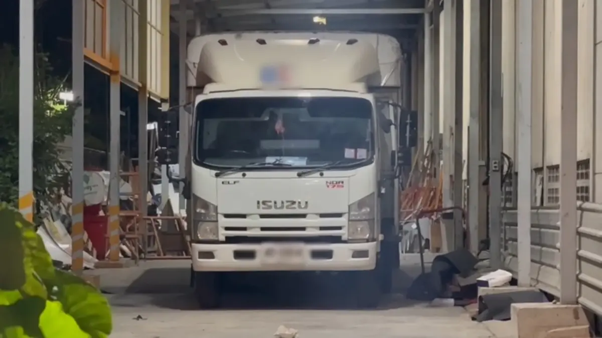 พบแล้ว "รถบรรทุกแหกด่าน" เบียดชน จยย.ตำรวจ "ส.ต.ท." ดับ