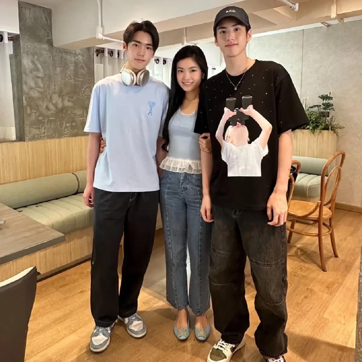 โซเชียลฮือฮา! ส่องคุณแม่ “ภูธัชชัย BUS” วัยเลข 4 หน้าเด็กมาก