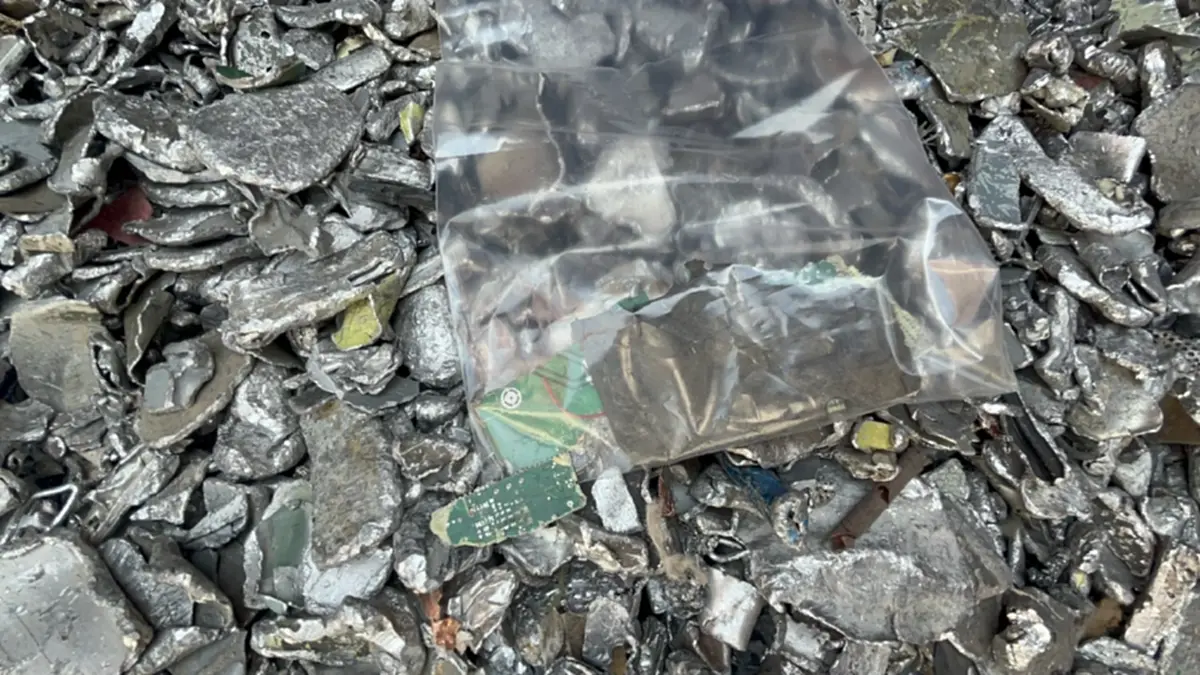 บุกแหลมฉบัง! อายัดขยะพิษ 18 ตู้ สำแดงเท็จตบตาเจ้าหน้าที่