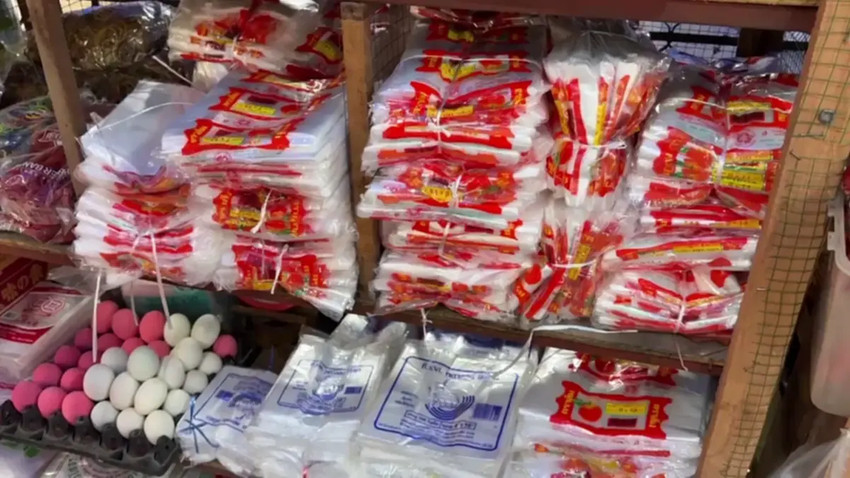 ถุงพลาสติกยโสธรพุ่งห่อละ 10 บาท! แม่ค้าโอดแบกต้นทุนไม่ไหว