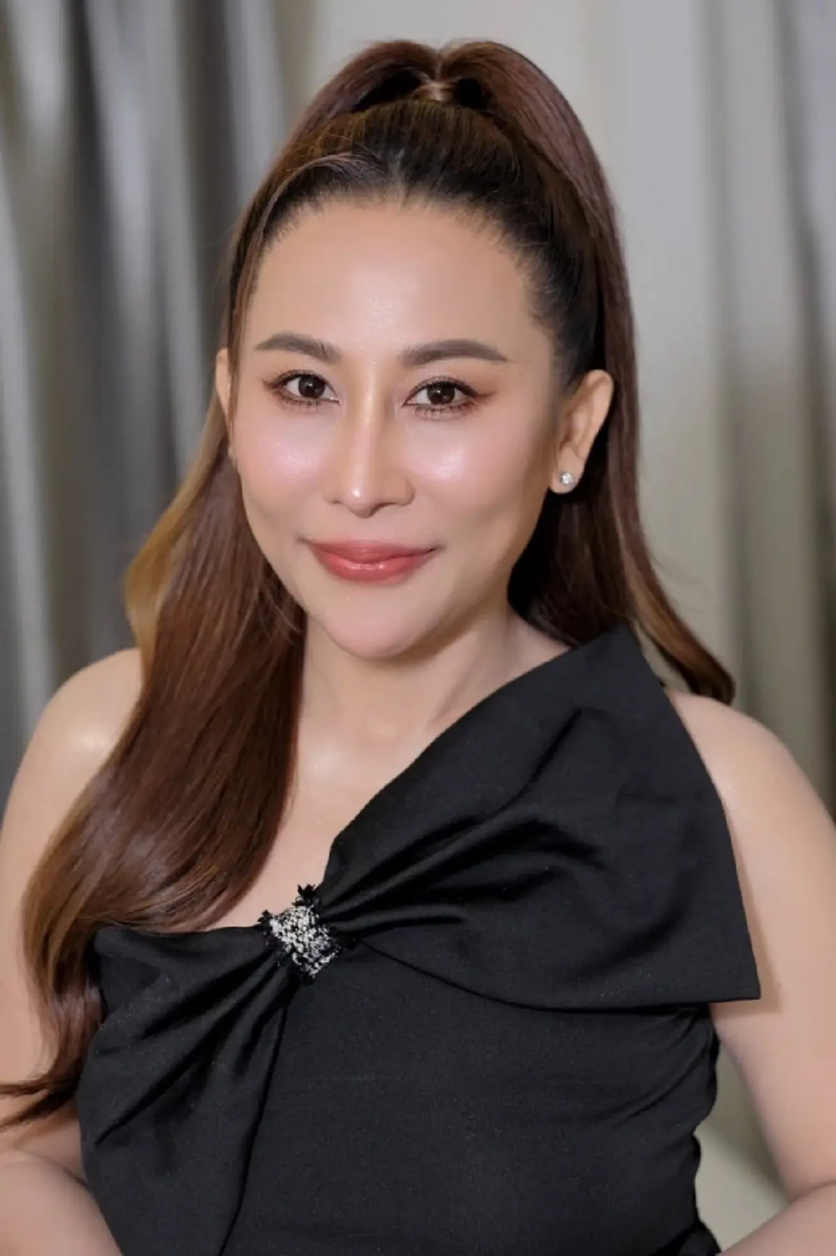 ลาล่า ร่ำไห้กลางไลฟ์ ยอมแล้ว หลังจับได้หนุ่มฝรั่งควงสาวอื่น