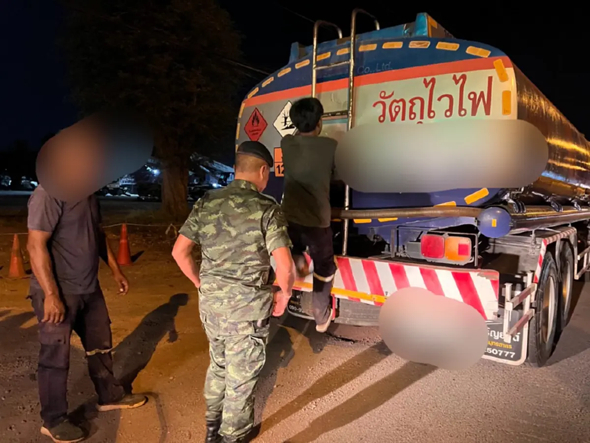 ทภ.4 จับน้ำมันเถื่อนสุราษฎร์ฯ 1.5 หมื่นลิตร ไร้เอกสารสำแดง