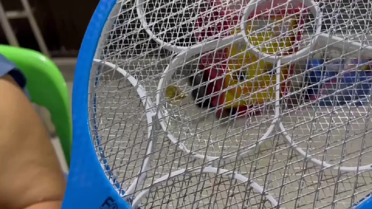 หวิดเสียโฉม! ไม้ตียุง 149 บาทระเบิดใส่หน้าหนุ่ม 18 เจ็บ