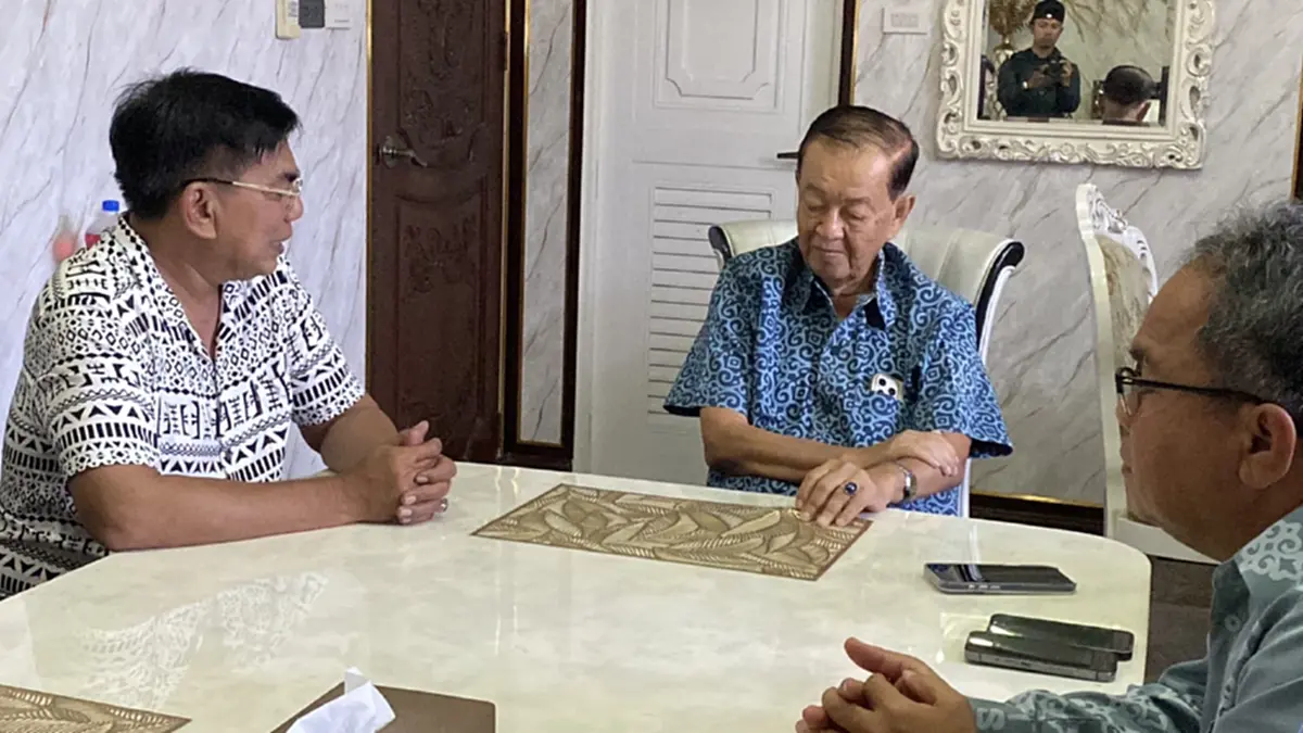 "วันนอร์" ลงพื้นที่นราธิวาสเยี่ยม "กมลศักดิ์" หลังถูกประกบยิง