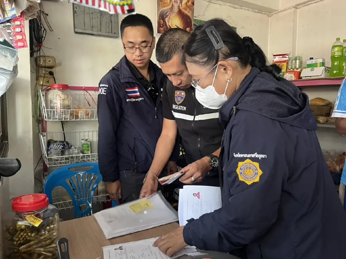 ตม.อยุธยาบุกรวบหนุ่มเมียนมาลอบเปิดร้านชำเองที่วังน้อย