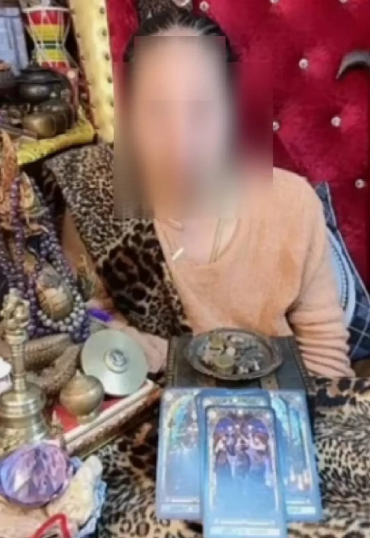 นั่นไง แฉสิ้น "หมอดูดัง" หน้าคุ้น รับแก้กรรมสาว ก่อนล่วงละเมิด 