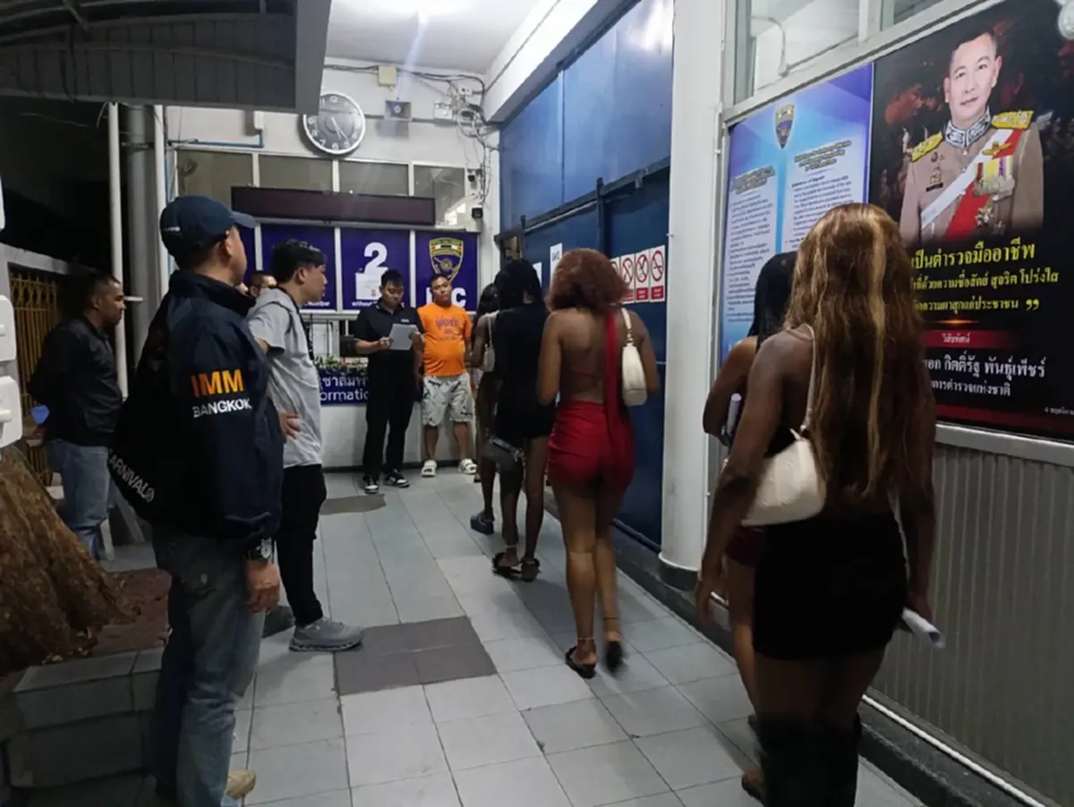 บุกกวาดล้างสุขุมวิทซอย 4 รวบต่างชาติค้าประเวณี เพิกถอนวีซ่า