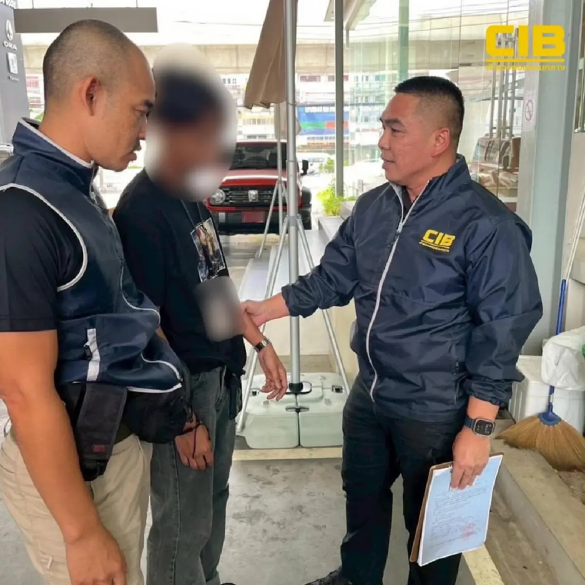 ทลายเครือข่ายบัญชีม้า รับจ้างกดเงินส่งบอสสแกมเมอร์ชาวจีน