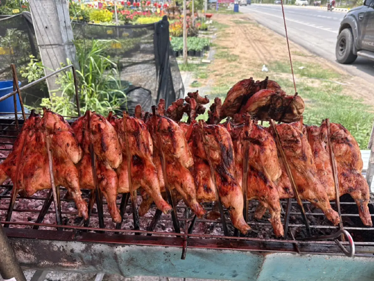 ของแพงกระทบหนัก! ร้านไก่ย่างบัวใหญ่ปรับราคาขึ้นตัวละ 10 บาท