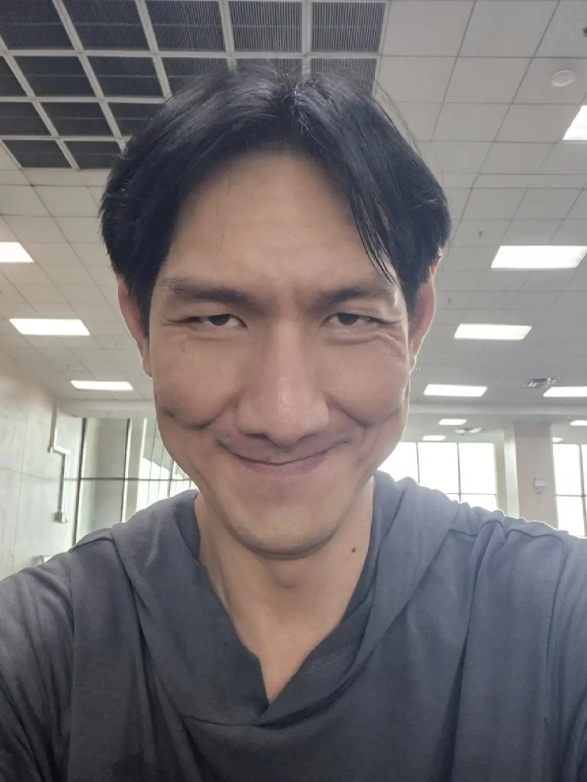 ภรรยา โยกเยก เชิญยิ้ม อัปเดตอาการสามี หลังผ่าตัดกว่า 6 ชั่วโมง