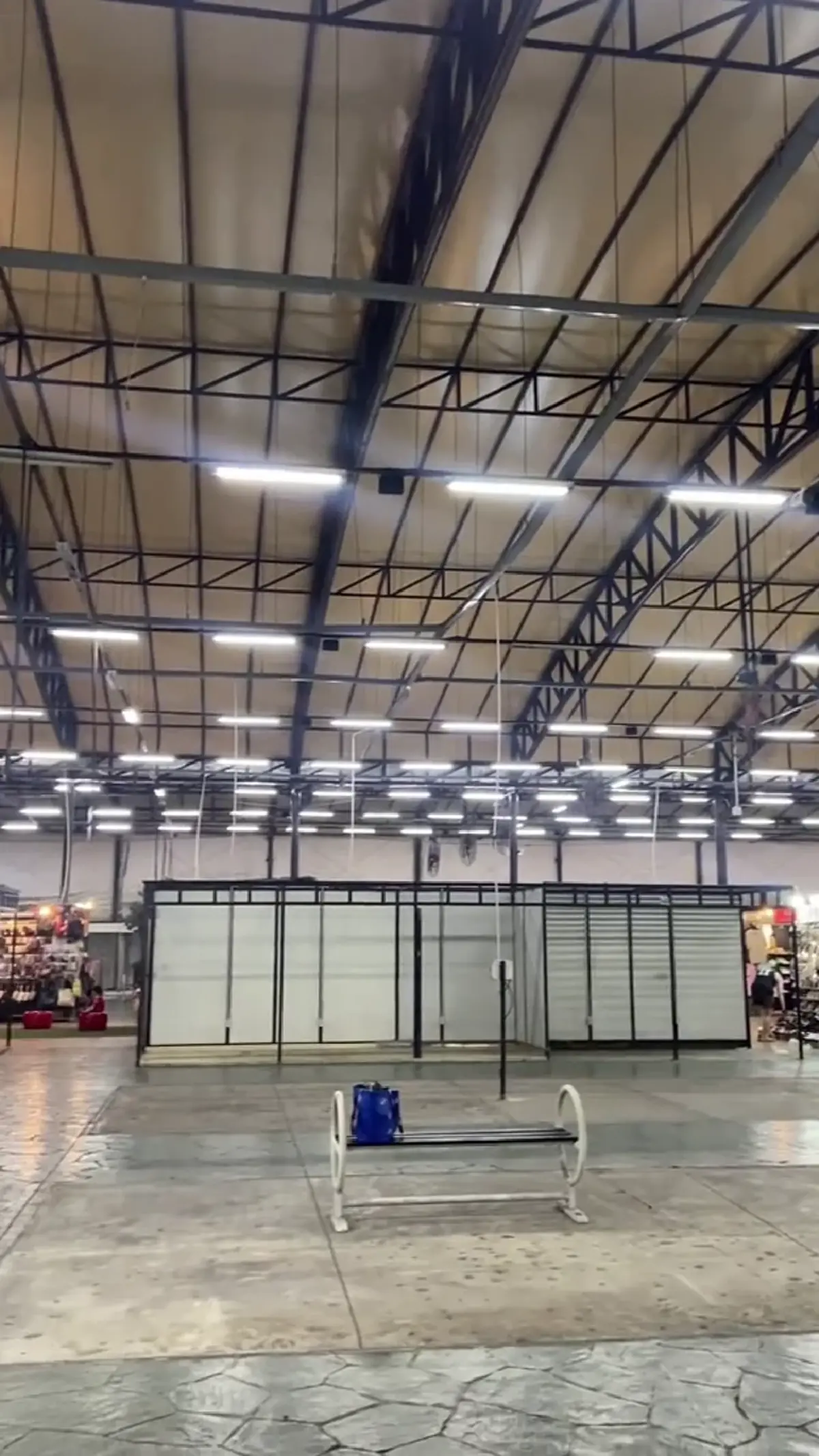 เปิดภาพล่าสุด ตลาดย่านบางกะปิ บางโซนเงียบเหงา หลังยุคทองเคยแน่น 