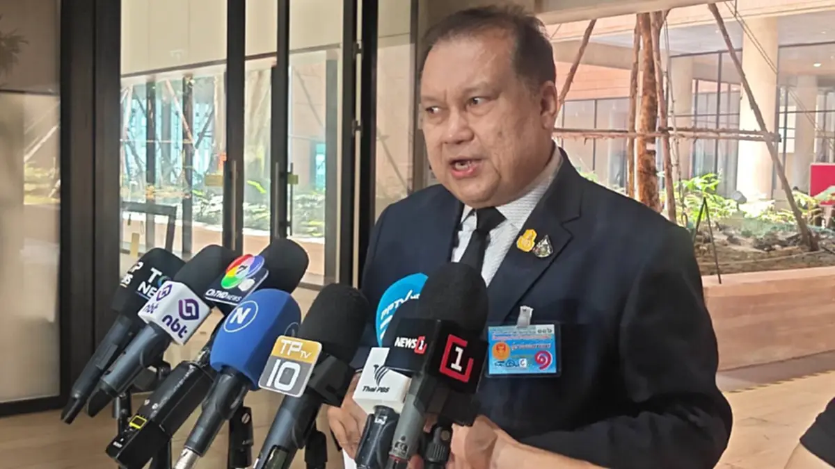 สนธิยาบุกสภาจี้หมอวรงค์สละสิทธิ์ค่าข้าว-ลดผู้ช่วย สส.