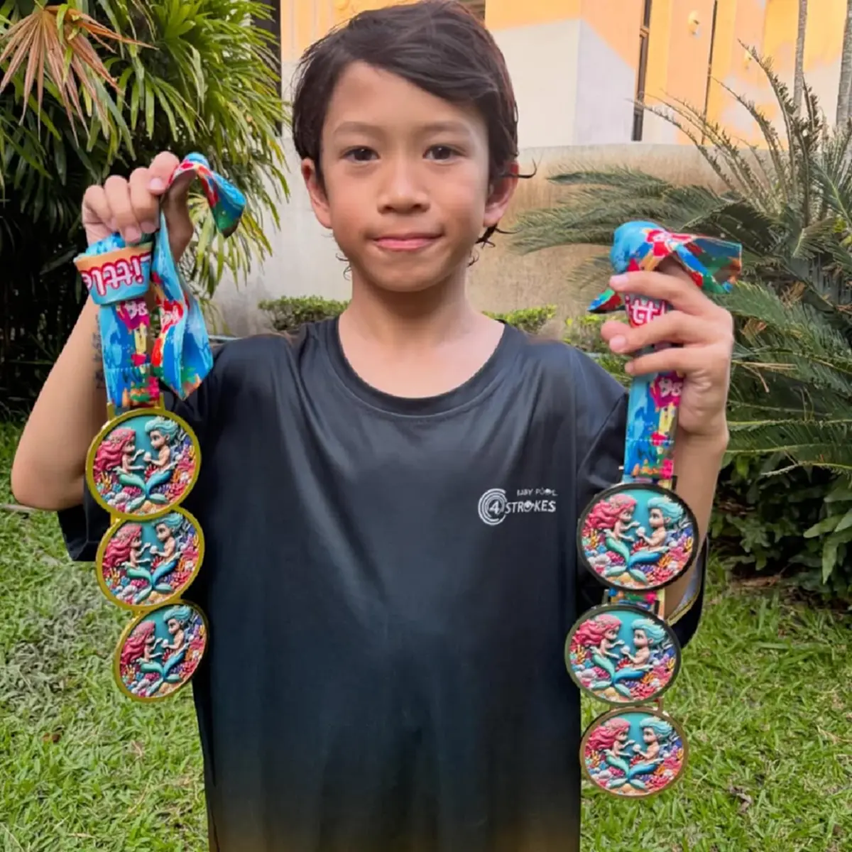 สุดภูมิใจ ลูกชายพระเอกดัง โชว์ฟอร์มเทพ คว้า 7 เหรียญว่ายน้ำ