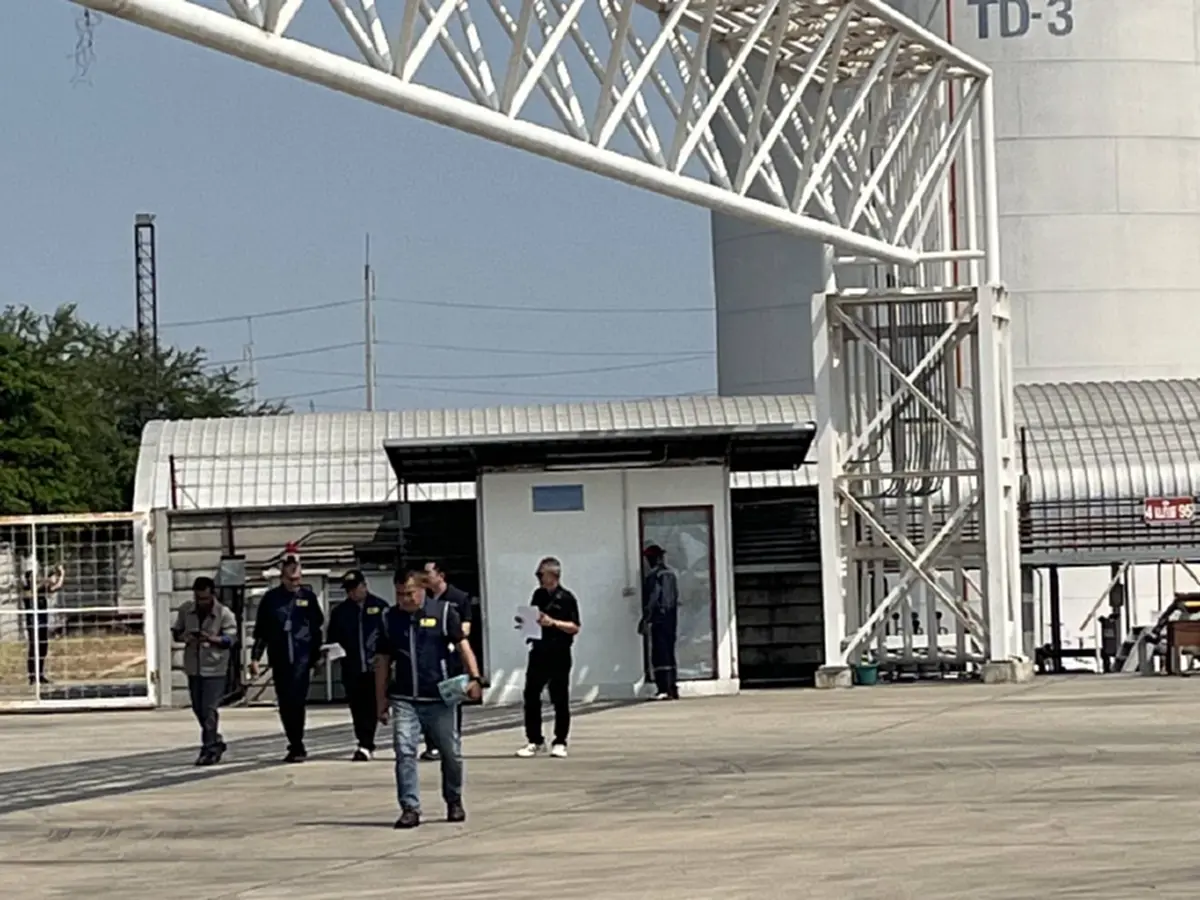 ตร.ลุยพิรุธบริษัทน้ำมัน ซุกสต๊อก 3.3 แสนลิตร-ส่งขายเกินราคา