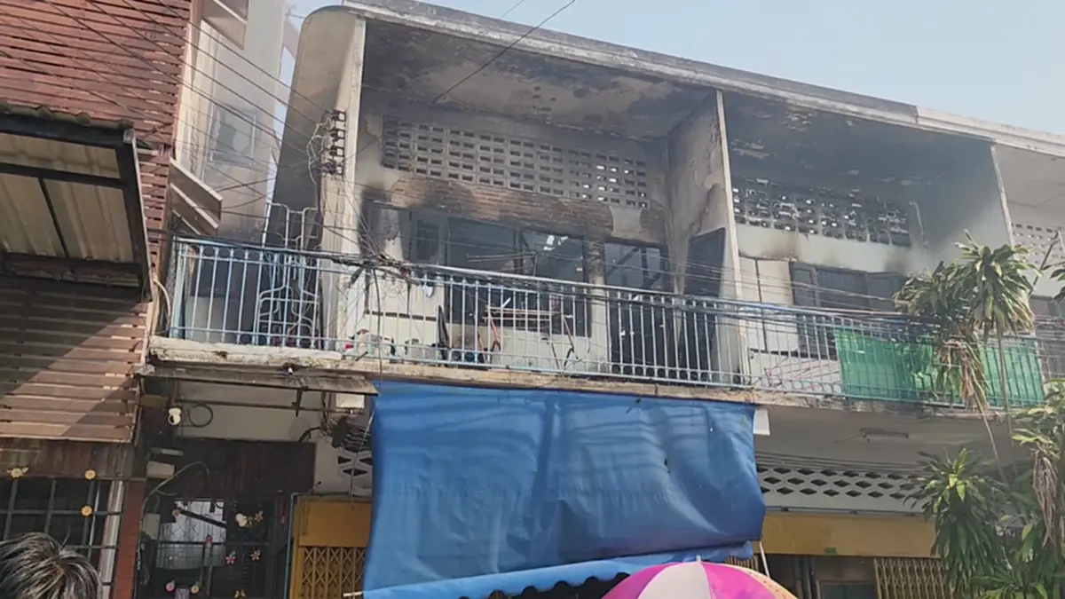 ระทึกเชียงใหม่! ไฟไหม้ตึกแถวใกล้ขนส่งช้างเผือก วอด 6 คูหา