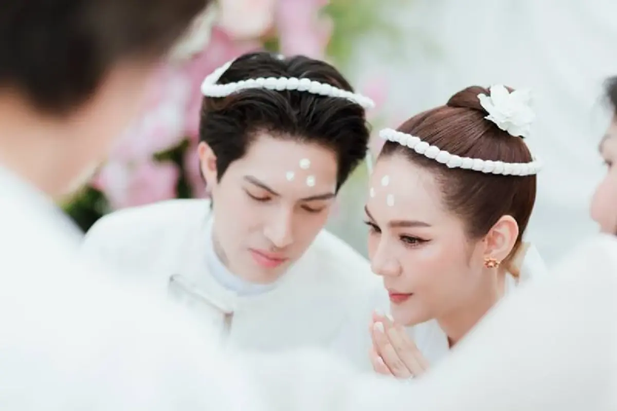 นางเอกดัง สละโสดแล้ว ควงแฟนหนุ่มเข้าพิธีแต่งงานแบบล้านนา