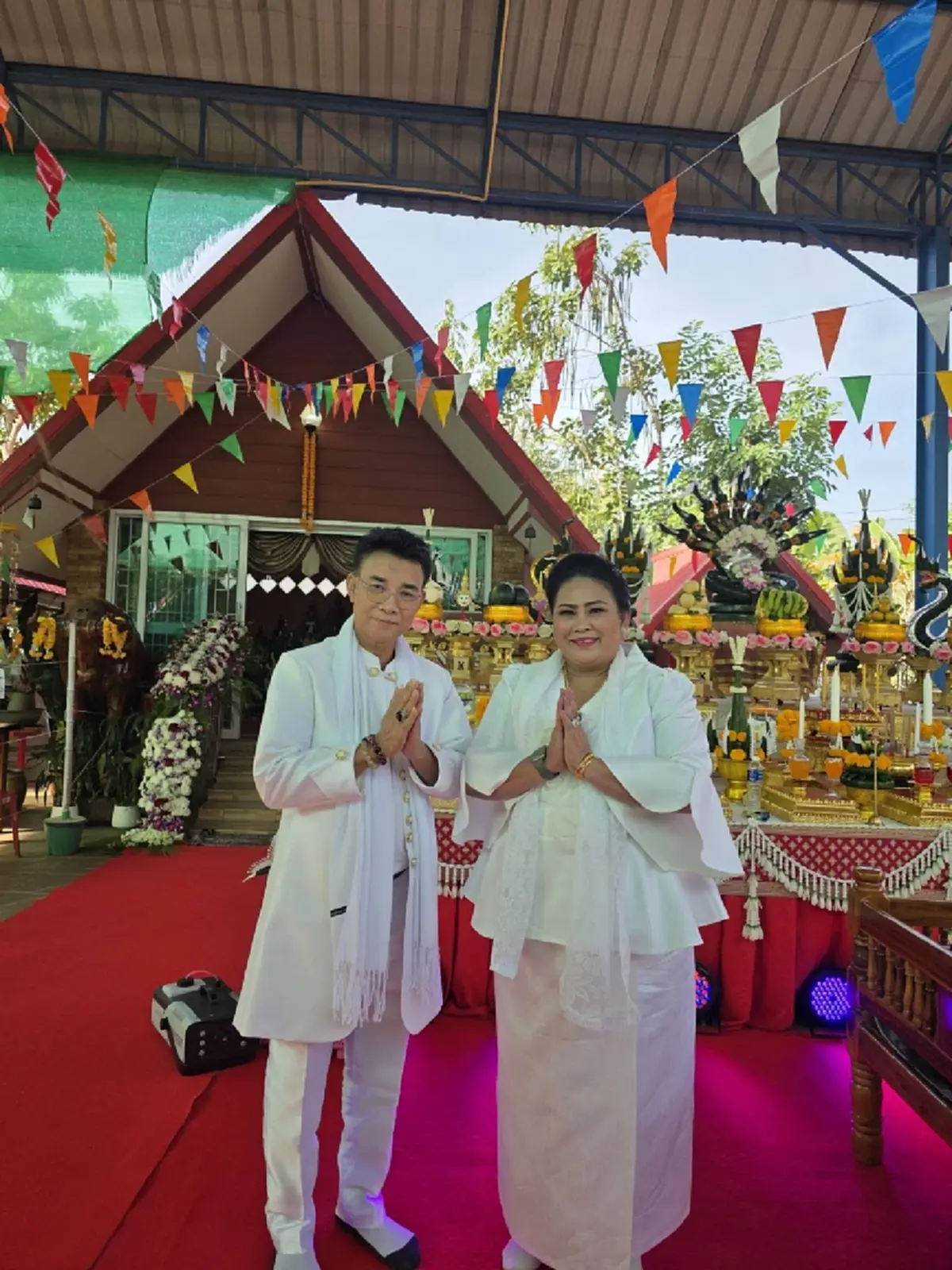 เลขชัด 3 ตัว พิธีวางศิลาฤกษ์สร้างพระใหญ่ แม่ครูหอมหวน โปรยทาน 1 แสน