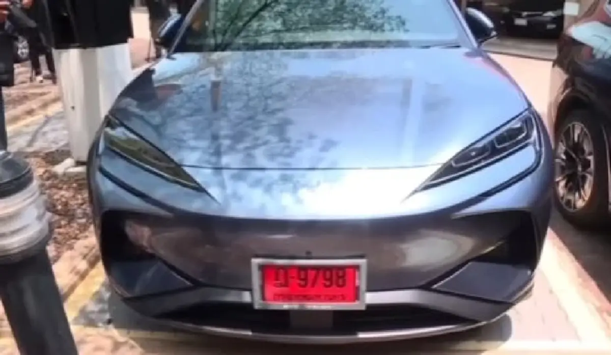 เปิดทะเบียนป้ายแดง อนุทิน เปลี่ยนใช้ EV เข้าทำเนียบ ประหยัดน้ำมัน