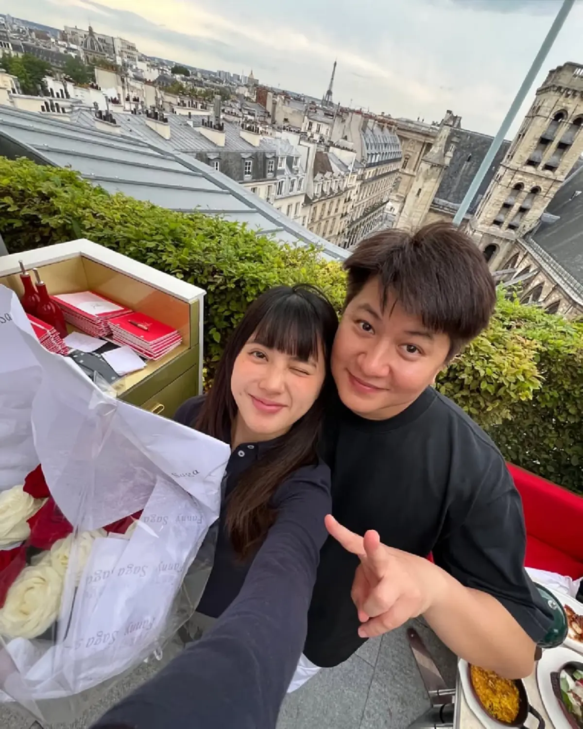 “มินนี่ ภัณฑิรา” ว่าที่เจ้าสาวพันล้าน “ไฮโซกี้” คุกเข่าขอแต่งงาน 