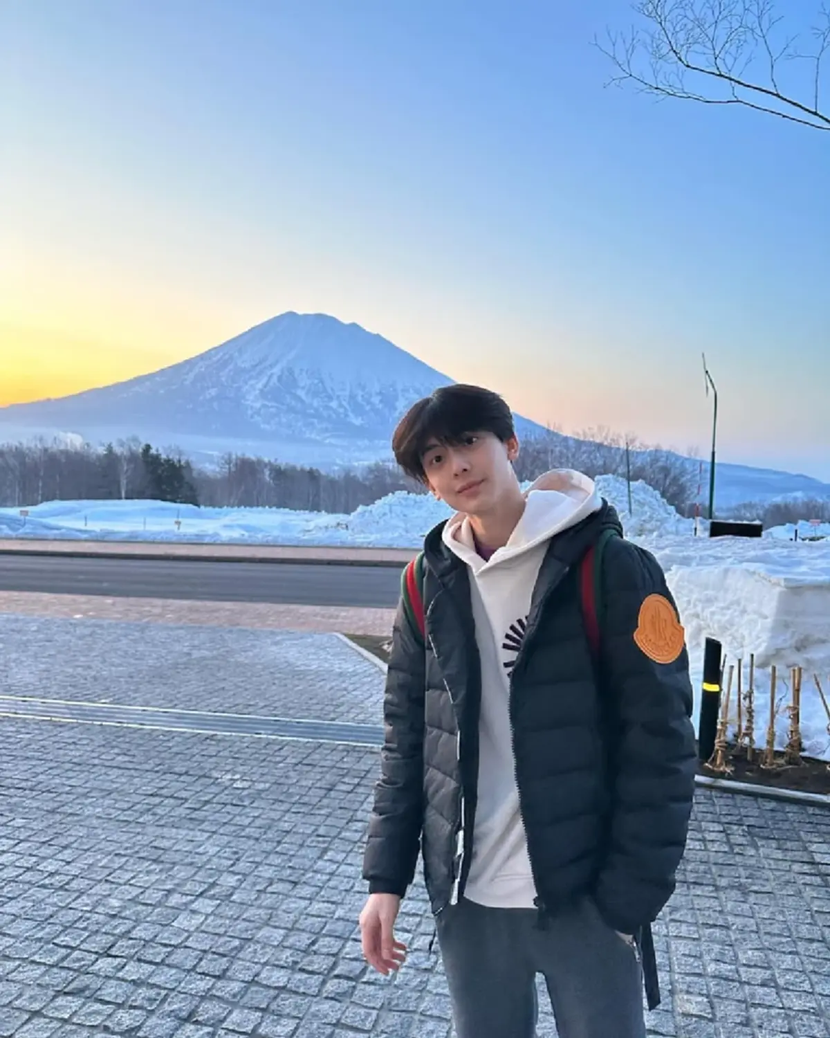 “น้องอชิ” ครบ 23 ปี หล่อขึ้นมาก! ฉลองวันเกิดพร้อมหน้าครอบครัว 