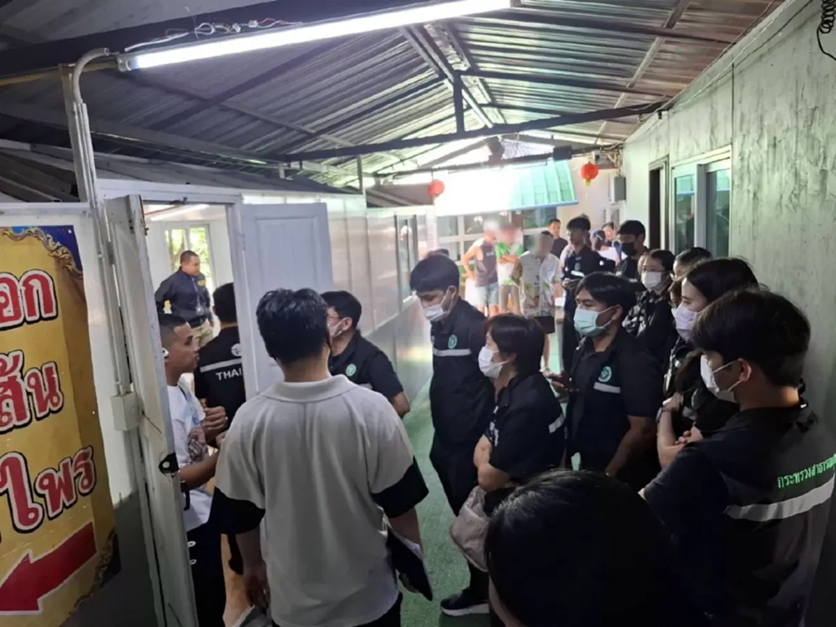 บุกคลินิกรวบหมอเถื่อน รักษาพิสดาร ใช้เหล็กในผึ้งสะกิดตา