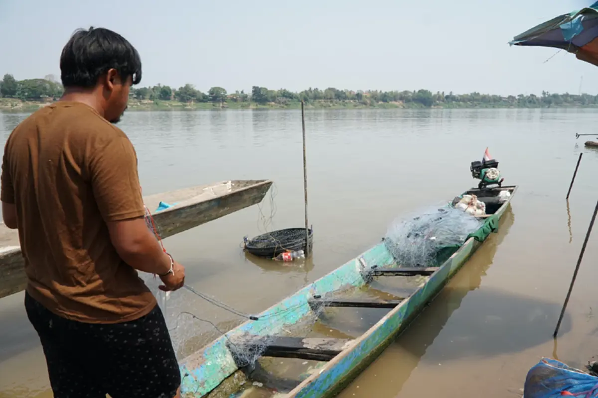 น้ำมันพุ่งลิตรละ 40! ชาวประมงหนองคายอ่วม แบกต้นทุนพุ่งวันละ 300