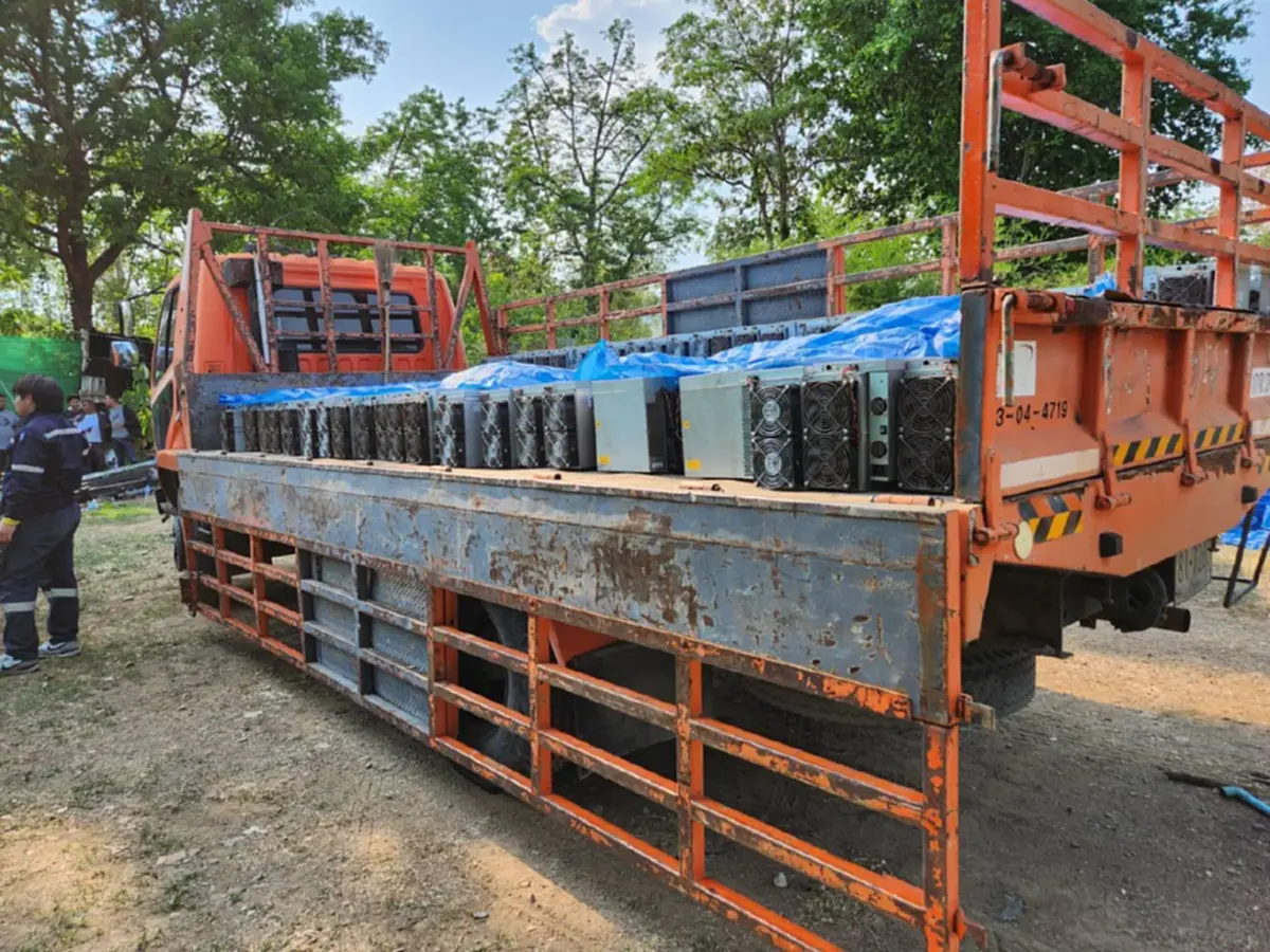 บุกทลายเหมืองบิทคอยน์เมืองกาญจน์ ลอบใช้ไฟหลวงสูญกว่า 16 ล้าน