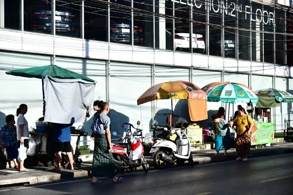 กทม. ลุยจัดระเบียบ อรรถกวี-ราชประสงค์ คืนทางเดินเท้าให้คนกรุง