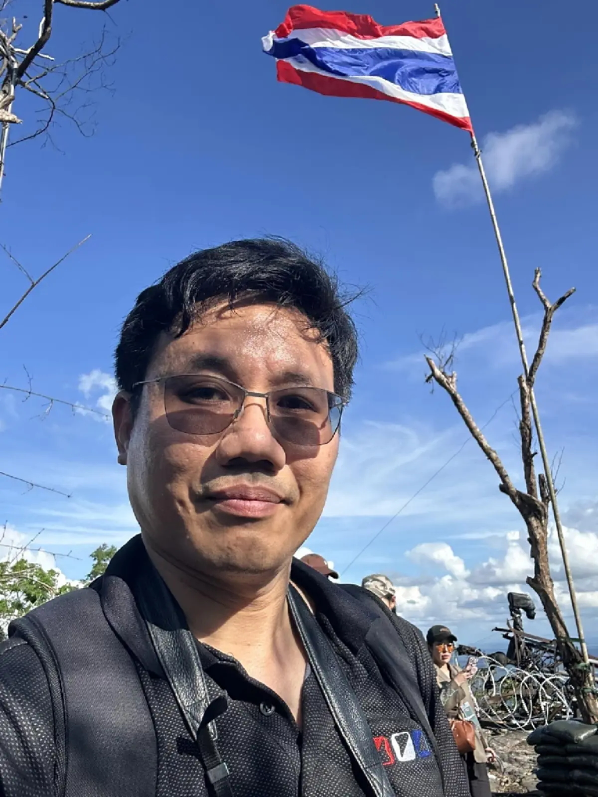 อนาลโย ซัดเดือด กัน จอมพลัง อย่าหาแสงมาก แค่ชายแดนก็แย่แล้ว