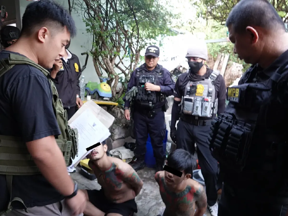 จัดชุดใหญ่ทลายหัวจ่ายย่านฝั่งธน! ทลายซุ้มโจรฝั่นธนหลังวัดรวก