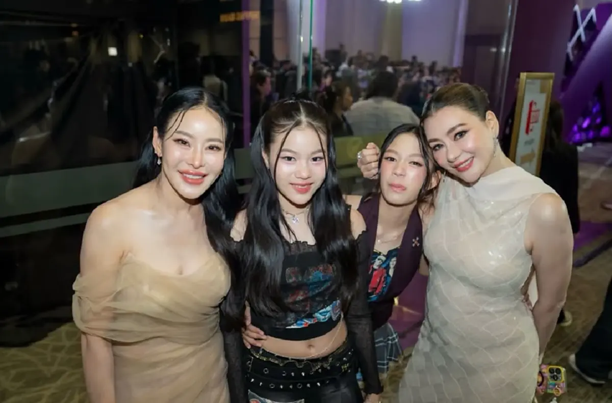  เปิดตัวแล้ว! ณิริน-แสนดี เซ็น LOVEiS จ่อเดบิวต์ แม่หนิงปลื้มสุดๆ