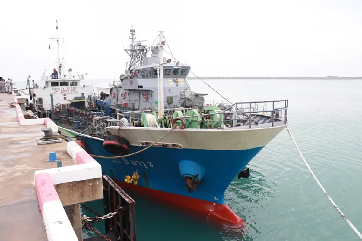 จับเรือขนน้ำมันหนีภาษี กว่า 300,000 ลิตร มุ่งหน้าแม่น้ำเจ้าพระยา